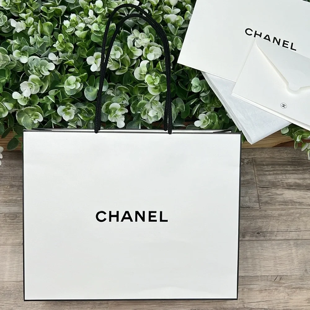 CHANEL Authentic White Shopping Bag Gift Set